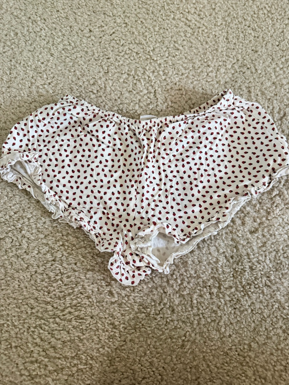 Brandy Melville White Pajama Shorts with Red Heart Print